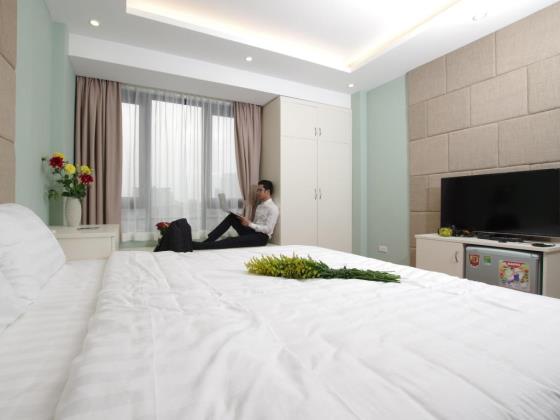 Khách sạn Urhome cao cấp tại bờ sông Quan Hoa, Cầu Giấy, HN