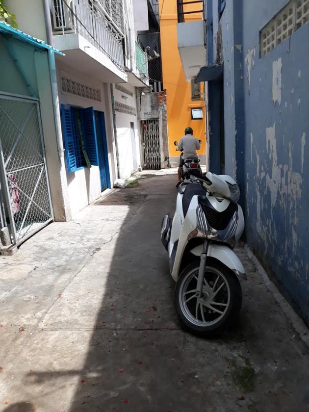 Nhà Q.Phu Nhuận giá rẻ,SH R,2 mặt tiền,hẻm thông.Htrợ vay NH