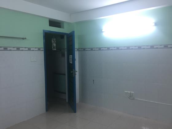 Cho thuê phòng mặt tiền, thoáng mát, sạch sẽ