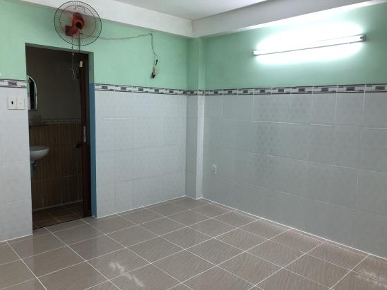 Cho thuê phòng mặt tiền, thoáng mát, sạch sẽ