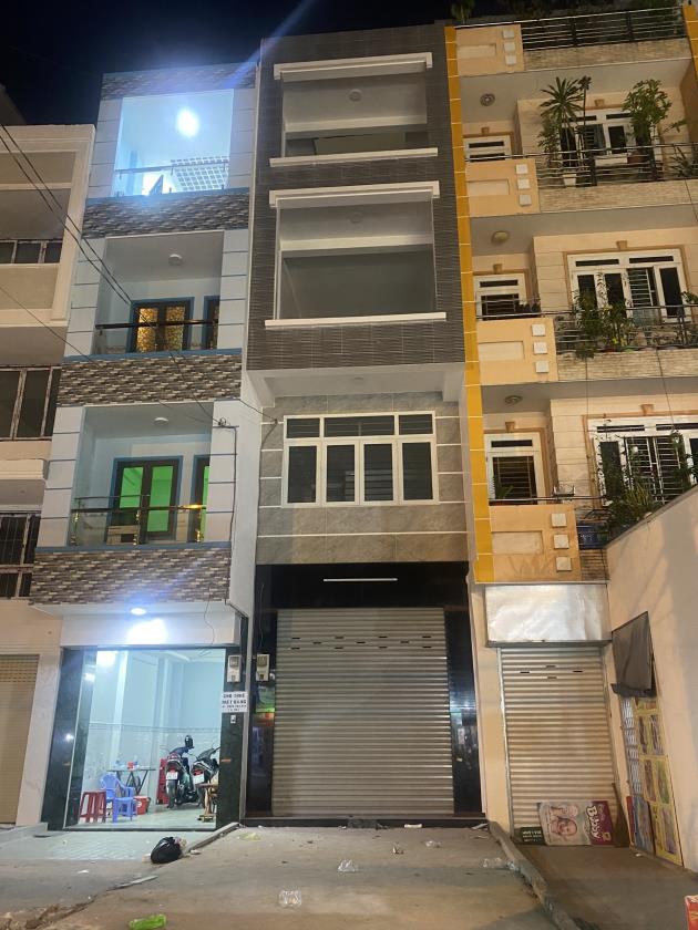 Cho thuê nhà mặt tiền CMT8