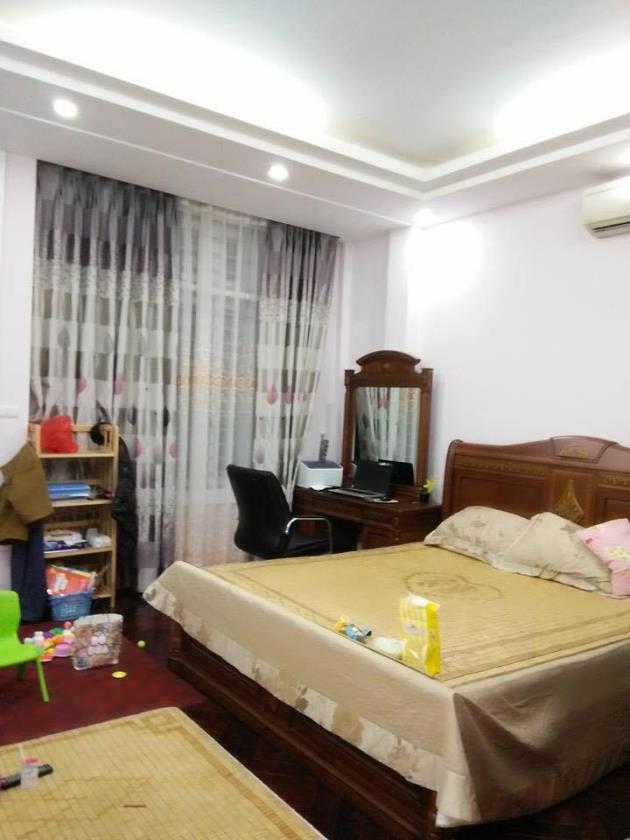 NHÀ RẺ 2.5 TỶ  RẤT ĐẸP ĐỊNH CÔNG THƯỢNG BÁN NGAY, 40 m2