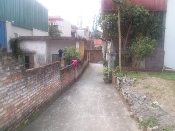 nhà Biên giang ,DT sổ đỏ 40m2 ,cách đường contenner 40m