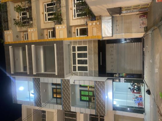 Cho thuê nhà nguyên căn mặt tiền CMT8