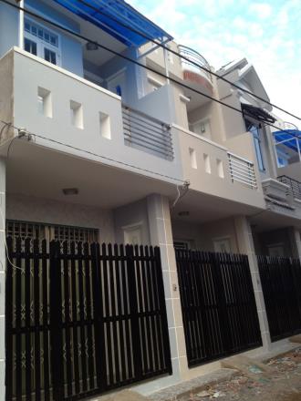 Bán nhà chính chủ có sổ hồng bao sang tên,đường nhựa 6M