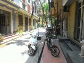 Cần bán nhà ngõ 105 Đường Láng 4,6 tỷ - 42m2 x 4 tầng 