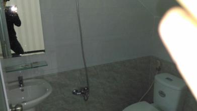 nhà mặt tiền, có sổ hồng riêng