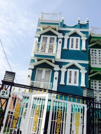 Tại đường 40,Linh Đông,Q.Thủ Đức nhà mới xây cần bán gấp.