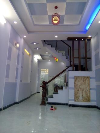 Bán gấp nhà mới xây giá rẻ, vào ở liền, gần Sunrise city Q7