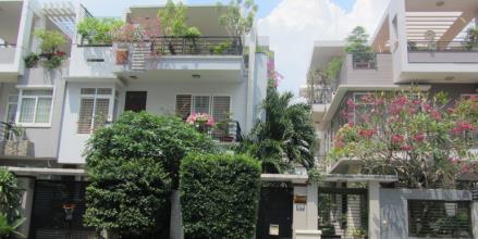 Cần bán căn nhà 2 MT đường Tam Đảo -Q.10 