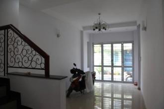 Nhà nguyên căn mặt tiền đường 41 quận 4 