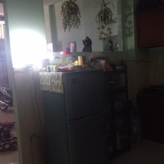 Nhà 820 triệu sổ hồng riêng gần ngay chợ Lê Văn Qưới.