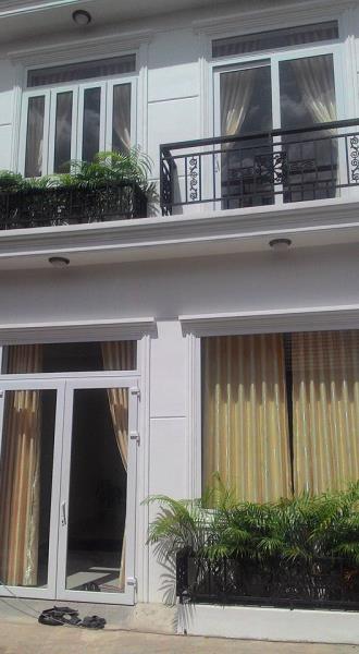 cần bán nhà phố quận 12