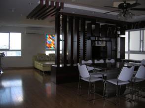 Bán chung cư cao cấp Penthouse 215m2, tặng nội thất cao cấp 