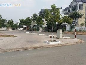 ĐI DU HỌC CẦN BÁN ĐẤT CẶP SÁT METRO 12