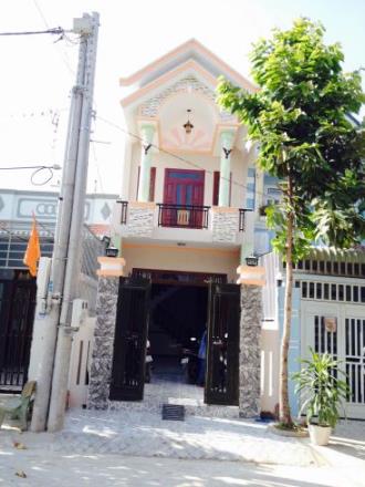 Bán nhà khu dân cư ngã 3 Ông Xã, Dĩ An, Bình Dương