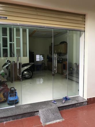 Bán nhà 3 tầng mới xây, thuận tiện giao thông