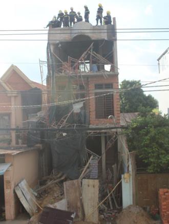 NHÀ BÌNH TÂN 1 TRỆT, 2 LẦU, SỔ HỒNG CHÍNH CHỦ GIÁ 1.3 TỶ