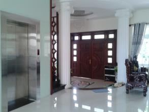 Biệt thự him lam kênh tẻ,q7,10x20m,có thang máy