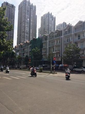 Cho thuê nhà phố Him Lam-nội thất dính tường-1400usd 