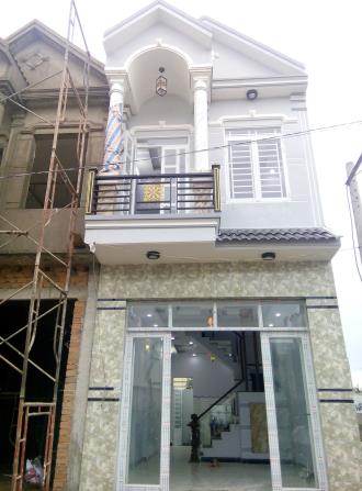 Bán gấp nhà mới, giá rẻ, gần Phú Mỹ Hưng, quận 7.