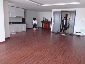 Cho thuê chung cư Golden Land 145m2 3 phòng ngủ 