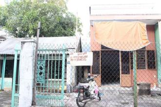 Bán đất hoặc nhà liền kề. 