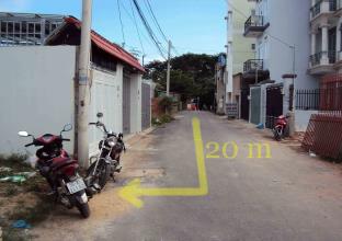 Nhà nát mặt tiền lộ nhựa 7m thông cực đẹp, sát TCH10