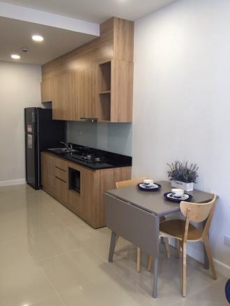 Cho thuê căn hộ ICON56 DT 50m2, 1PN với giá 750$/tháng.