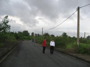 Bán đất phường Phú Hữu, Quận 9, DT: 305m2 giá 2,7 Tỷ