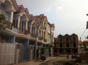 Bán nhà Dĩ An sổ hồng riêng thổ cư 100% bao sang tên