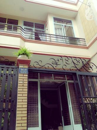 Cho thuê nhà nguyên căn mới xây dựng đường Lũy Bán Bích