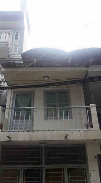 Nhà HXH 8m CMT8, Tân Bình, DT: 50m2 nhà 2 lầu