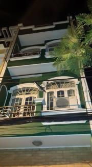 nhà nguyên căn MT Khánh Hội quận 4, DT: 4x18m, Giá 48 triệu