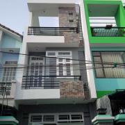 Cần bán nhà MT 21 Phạm Văn Đồng, gần ngã tư Bình Triệu