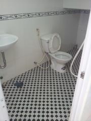 Nhà phố hoàn thiện có thể ở ngay sổ hồng 1 tấm đúc