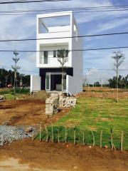 Đất mặt tiền cần bán chỉ 8,3 triệu/m2 Q9, Tp.HCM