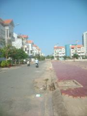 Bán lô H Him Lam Kênh Tẻ, 10x20, hướng Nam 57tr/m2