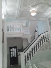 Cần bán nhà trong hẻm quận thủ đức DT 4.5x12.5m.