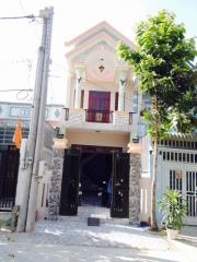 Bán nhà khu dân cư ngã 3 Ông Xã, Dĩ An, Bình Dương