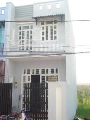 Nhà 1 lầu 1 trệt mới xây Hóc Môn sổ hồng riêng