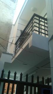 BÁN NHÀ 1 TRỆT 1 LẦU HƯỚNG ĐB HẺM 2M LÊ VĂN LỘC GIÁ 1,28 TỶ