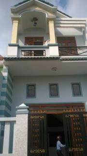 Bán nhà Chiến Lược, hẻm thông DT 4x11 đúc 1 lầu 1 lửng, giá 