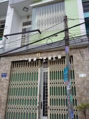 Nhà hẻm xe hơi 4x11 đúc tấm đường Mã Lò