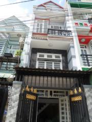  Cần Bán nhà 1 sẹc Hương Lộ 2, DT 4,5x18m, đúc 4 tấm