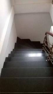 Bán nhà 2 tầng tại Vĩnh Tuy, HBT, HÀ Nội