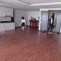Cho thuê chung cư Golden Land 145m2 3 phòng ngủ 